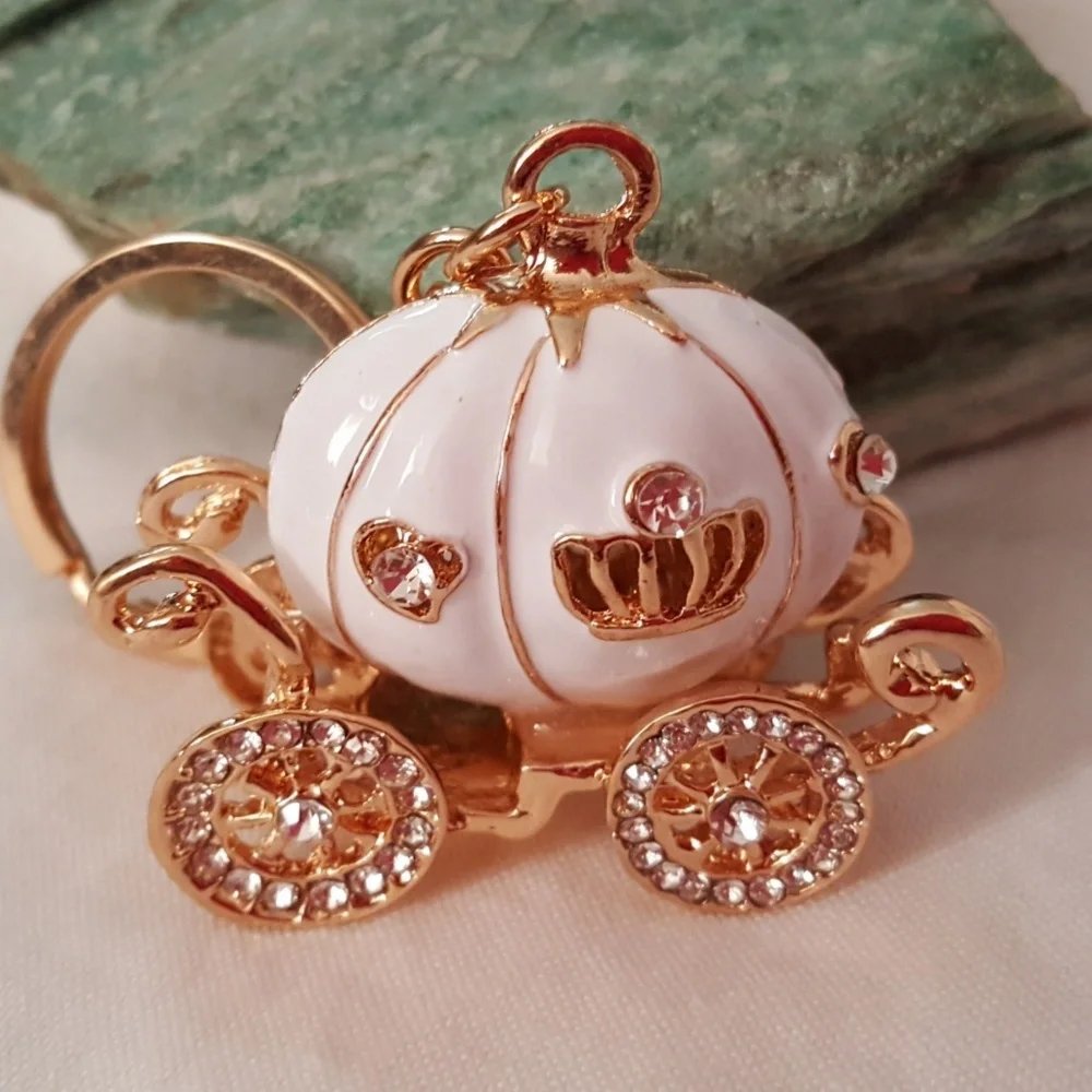 White Enamel & Rhinestone Cinderellas Regal Coach Purse/Keyring Goldtone NEW